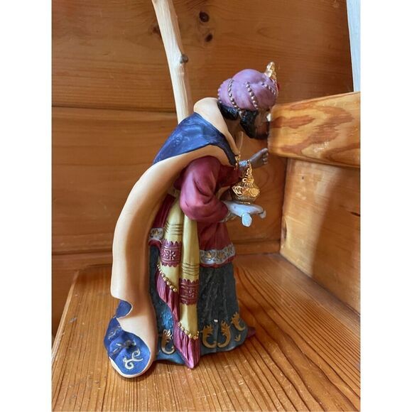 King Purple Turban 8 1/2" Replacement Piece Kirkland 13 Piece Nativity Set 75177 - Picture 2 of 5
